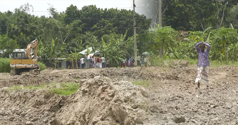 ইছামতি নদীর তীর